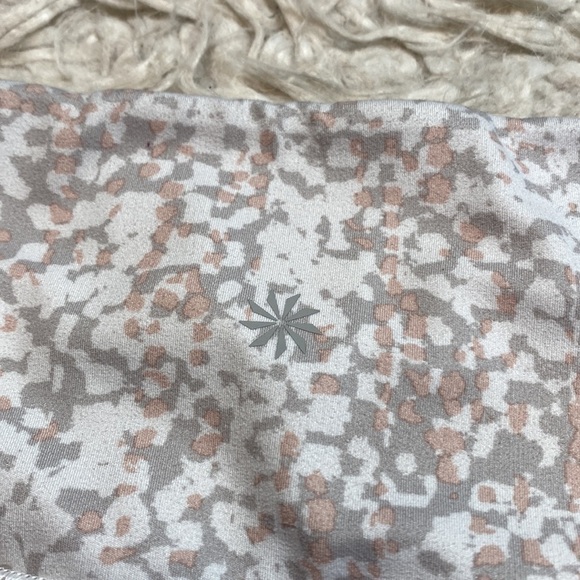 Athleta Salutation Stash Pocket Serpent Tight Leggings White sz S - Picture 10 of 10